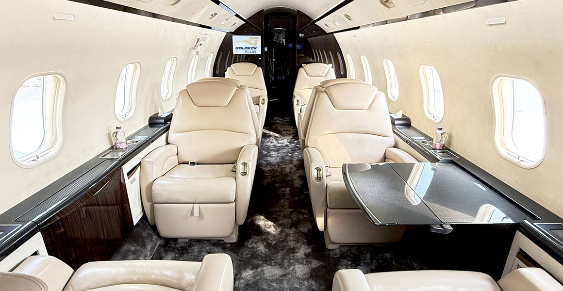 Goldeck-Bombardier-Challenger-300-OE-HCA_Cabin1